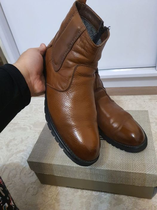 Ghete piele îmblănite nr 44 nu boss nu gant nu polo