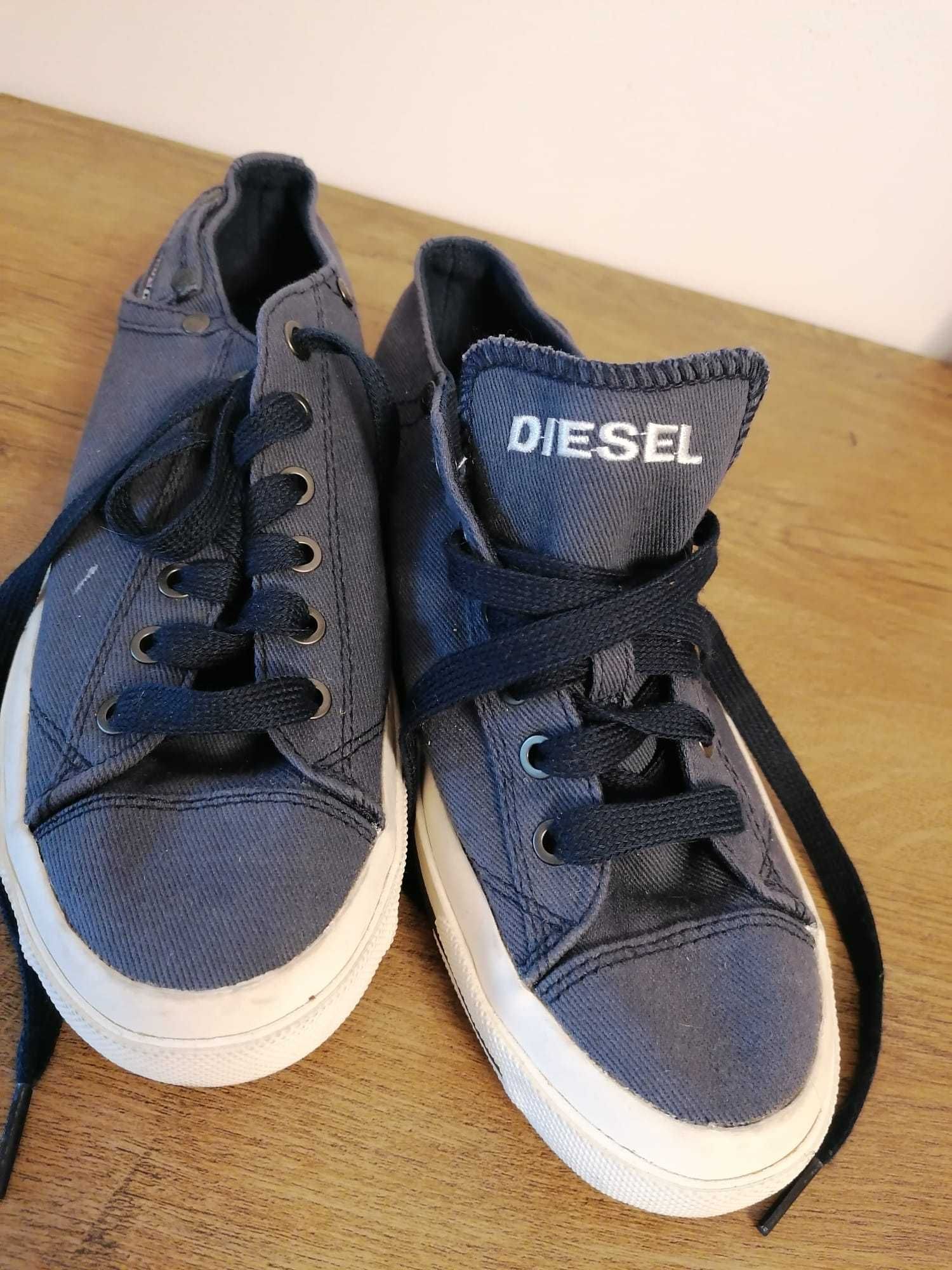 Tenisi Diesel bleumarin marime 38