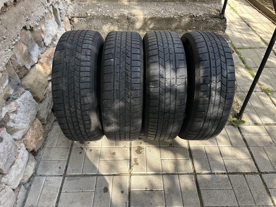 Зимни гуми 225/65/17  4бр