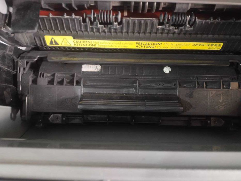 Принтер Canon lbp2900, холати аъло, кабеллари бор, гарантияси бор.
