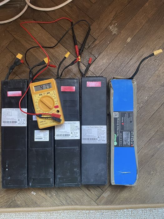 Vînd baterii trotinetă de 36v.