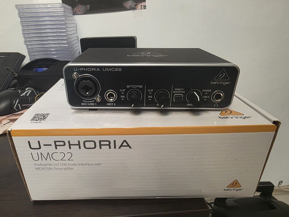 Behringer u-phoria