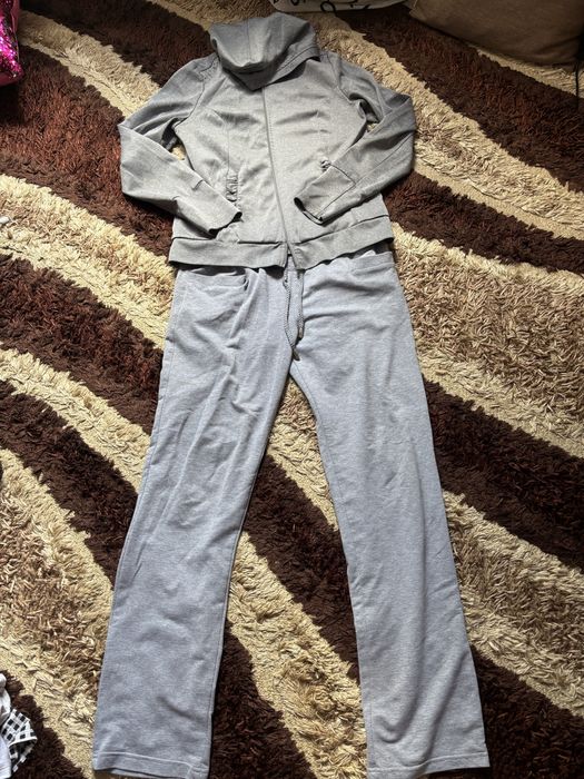 Одежда на девочку в отличном состоянии