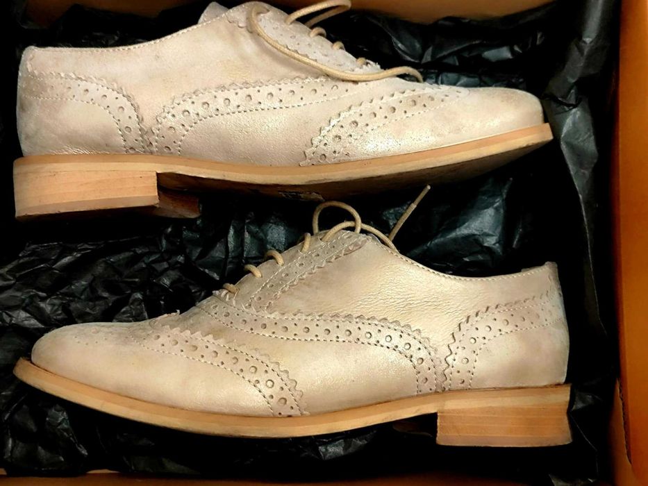 Дамски обувки Bata – естествена кожа, размер 35