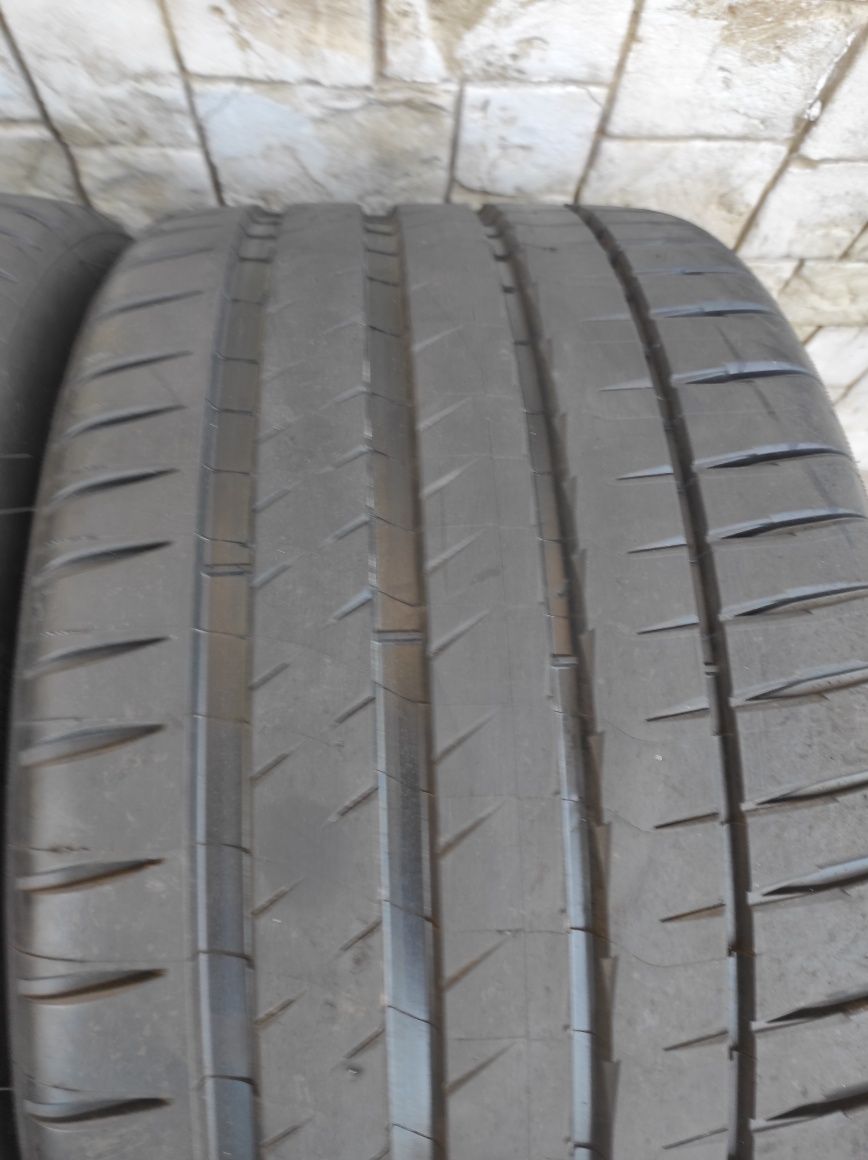 Гуми Michelin 305/30/21 Pilot sport 4 S, dot 2323