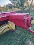 Vând balotiera Newholland 271