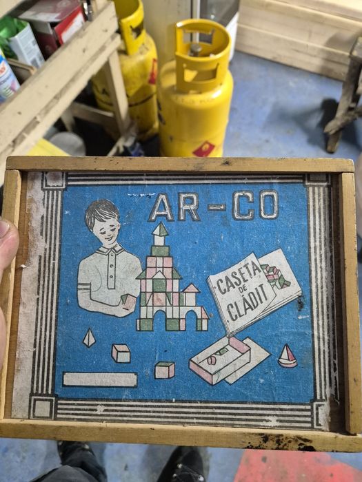 Pentru detalii,astept mesaje obiecte vechi