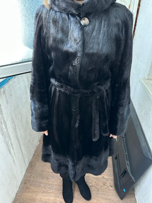 Продам норковую шубу