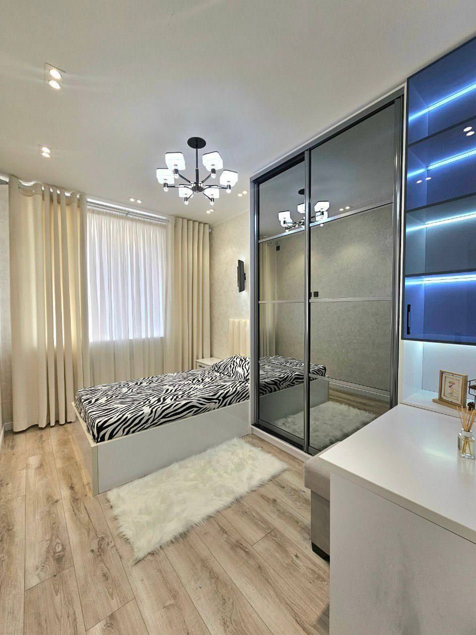 Продается 3х ком квартира на Ц-6, ор-р: рест На Небе, 70 м2