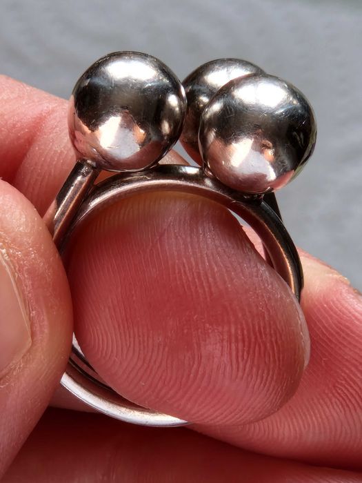 Inel Sculptural din Argint 925 – Design Modern cu Bile din Argint