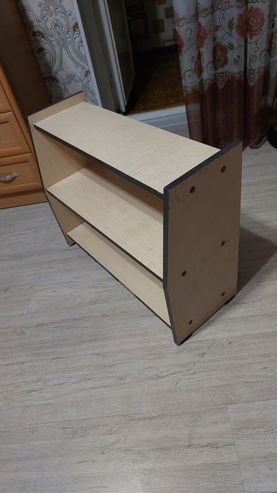 Срочно продаётся полка для обуви 3-х ярусная в отличном состоянии