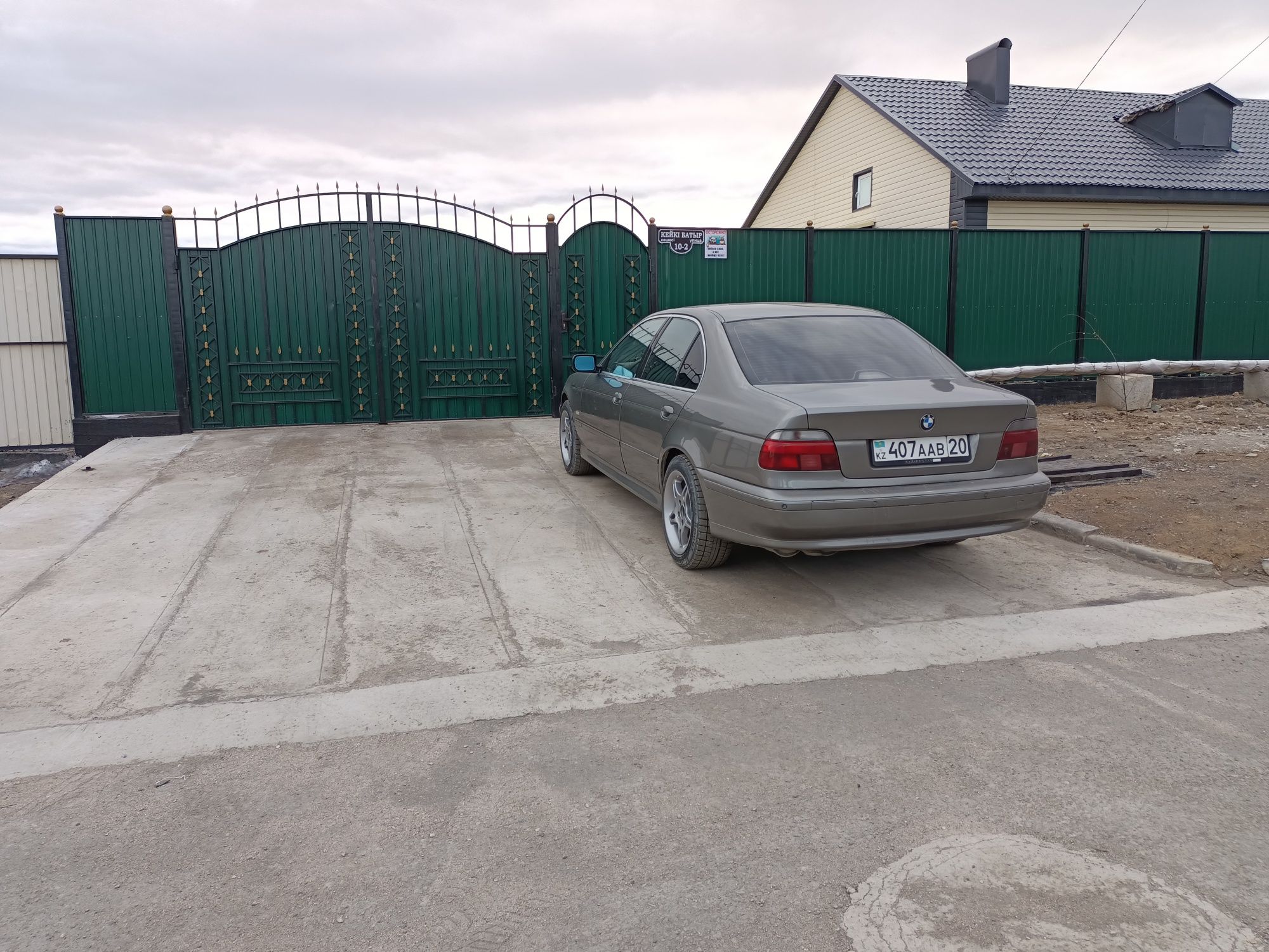 Продам коттедж на 8 мик.районе
