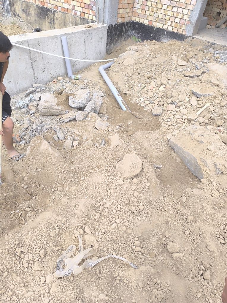 Santexnik tiranshiya ura padval tunel oʻrachi qazish ishlarini qilamiz