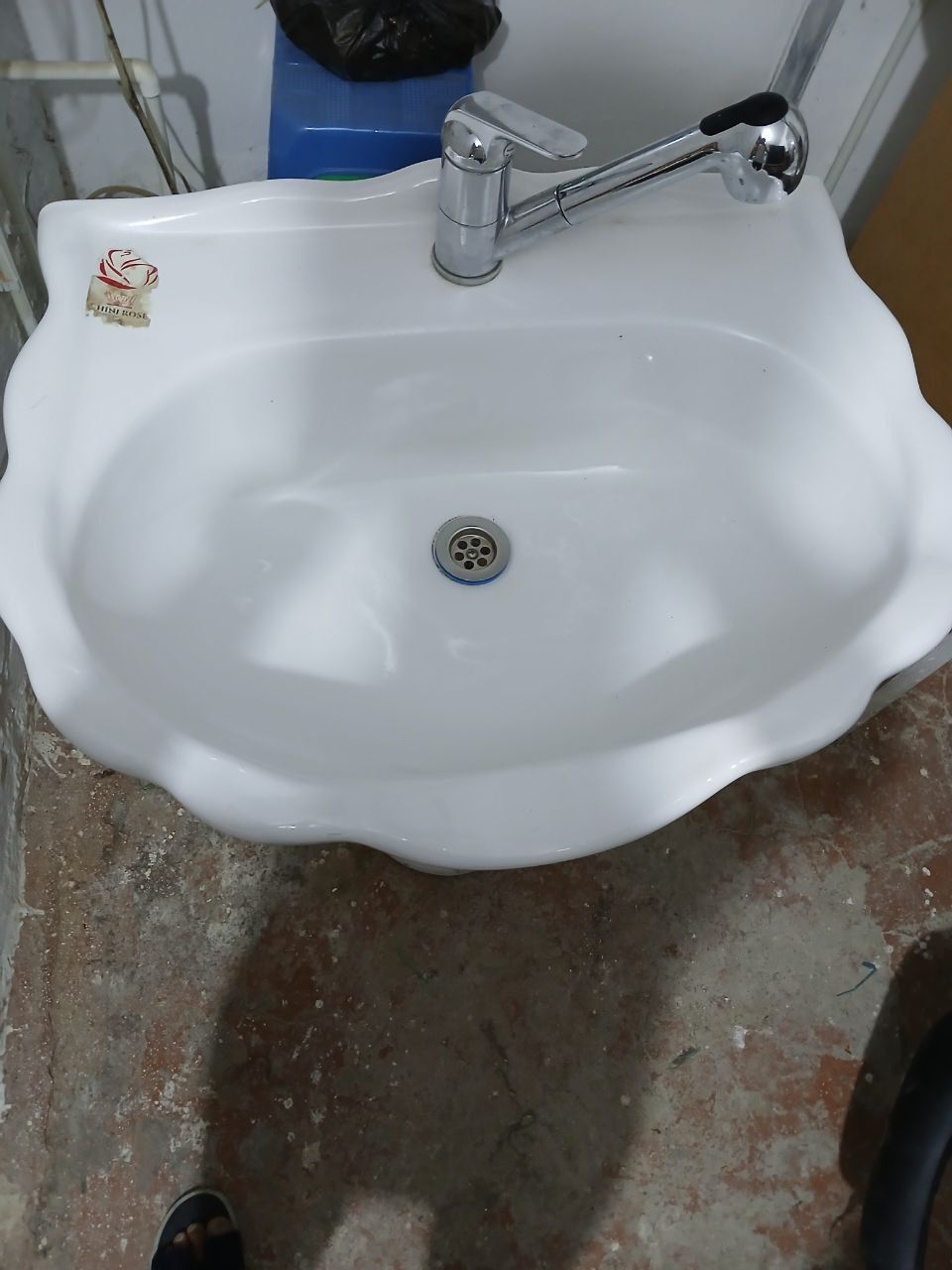 Salon jixozlari hamasi birda