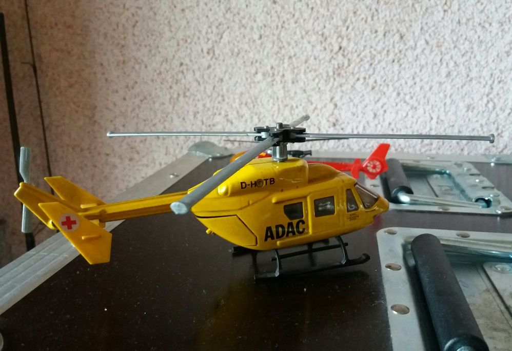 Siku 2228 ADAC 1:55 helicopter Majorette elicopter