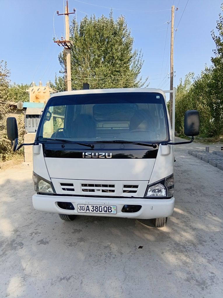 Isuzu sotiladi srochni