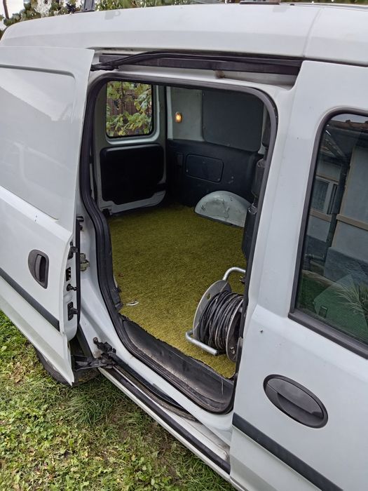 Opel combo 2011 .1.7 TDI