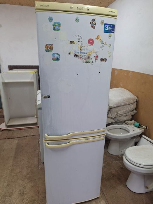 Продам холодильник Самсунг