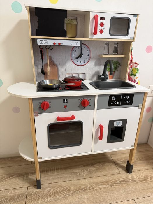 Детска кухня дървена