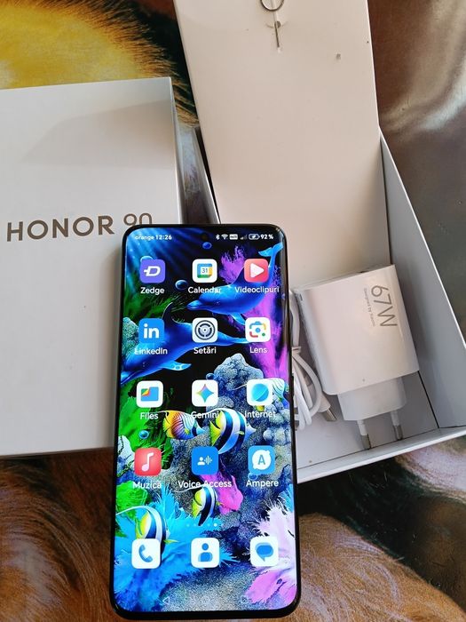 Vând Honor 90-5G-12Gb ram