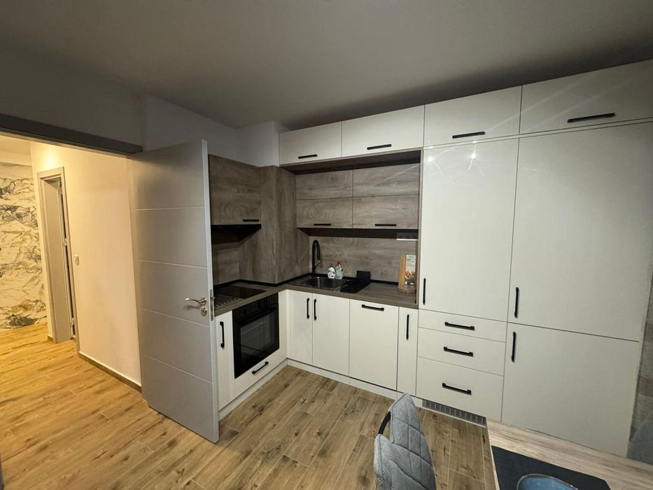 Дава се под наем Двустаен апартамент в София, Кръстова вада - 70 кв.м за 747.66 € - Снимка #2