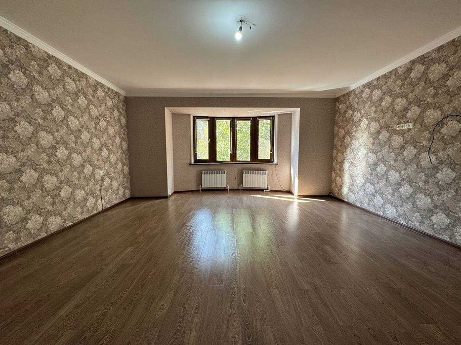 3-х комнатная в Новостройке клиника Федоровича ID: 4007