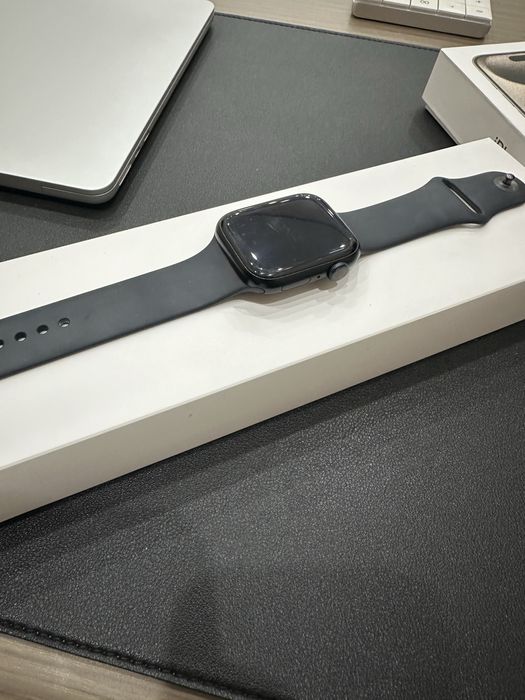 Apple watch 8 series 45mm