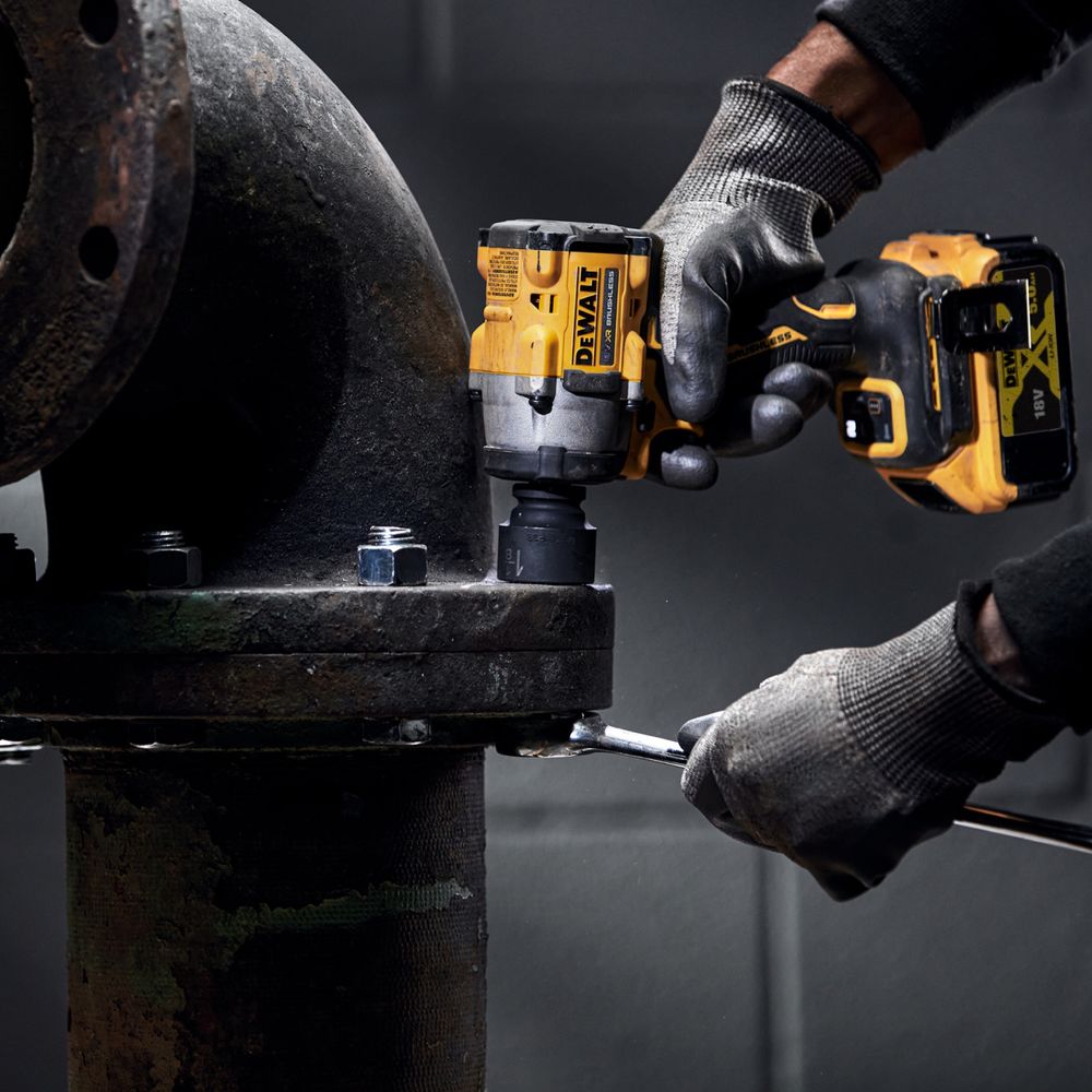 Акумулаторен  Гайковерт DeWALT DCF922P1T
