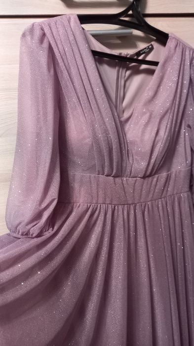 Продаю шикарное платье