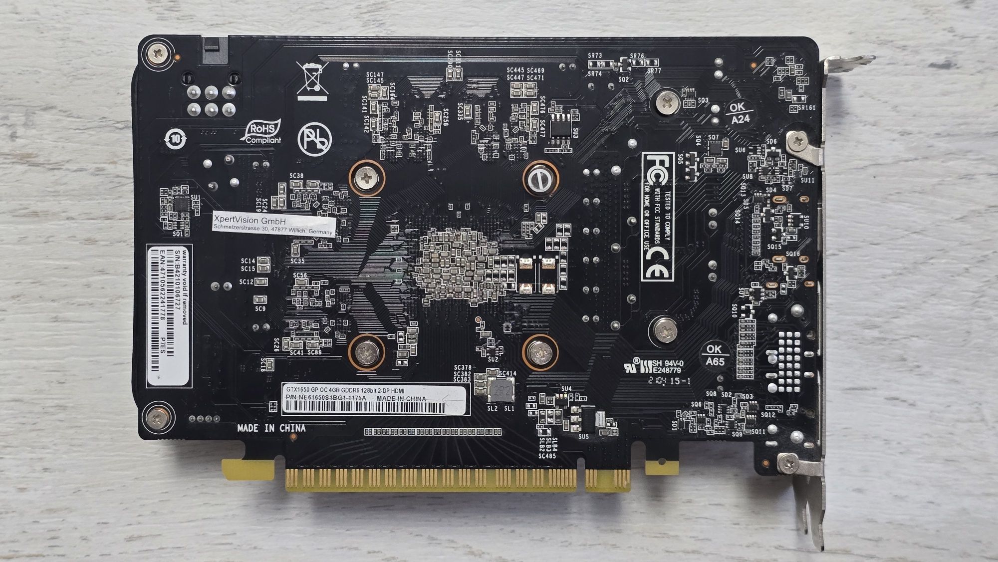 Placa video Geforce GTX 1650 si Radeon RX 560