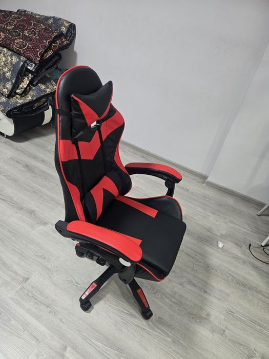 Игравое кресло почти новое