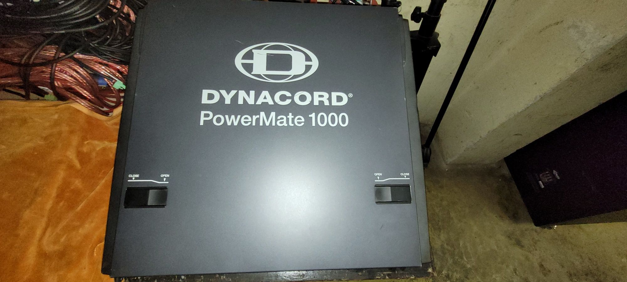 Dinacord 1000w cu amplificator incorporat