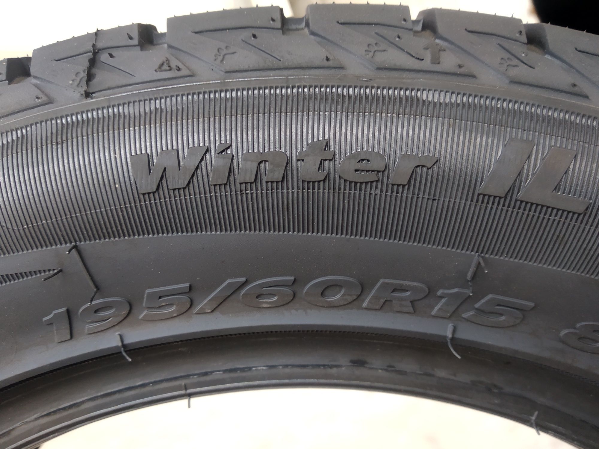 Зимние автошины 195/60R15