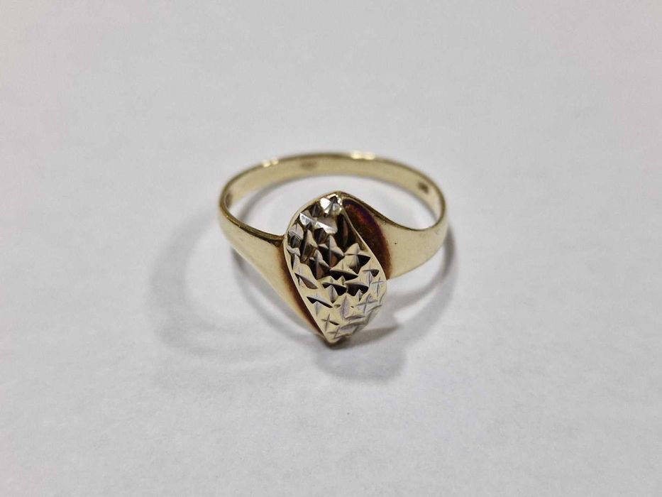 Дамски златен пръстен 14К / 2,37 гр.