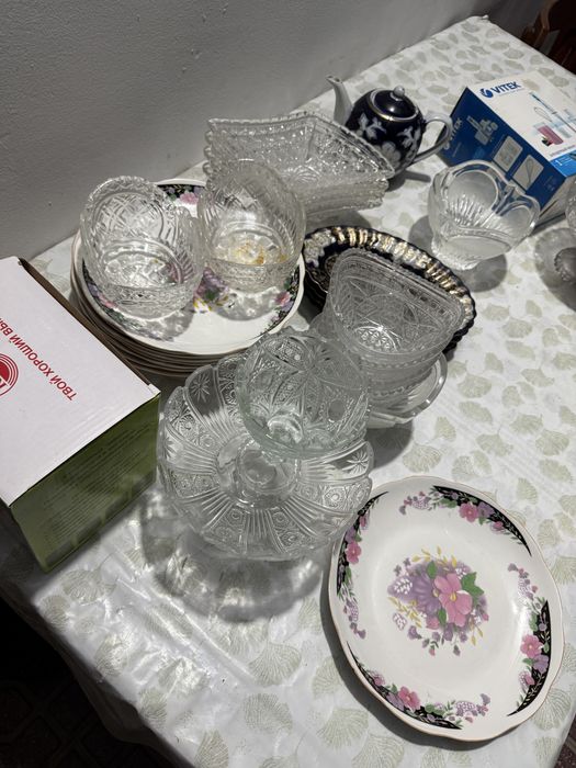 Посуды, блендер, хрусталь, тарелки, стакан фуржер