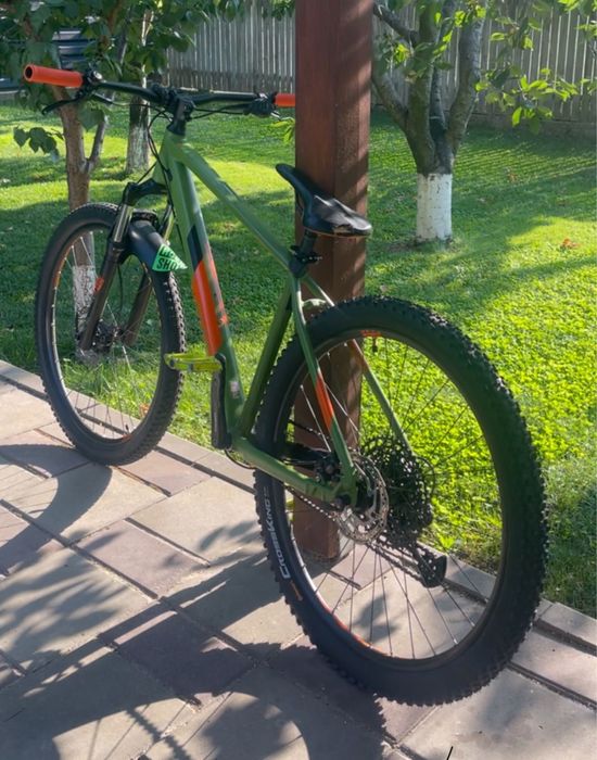 Bicicleta Cube analog hardtail
