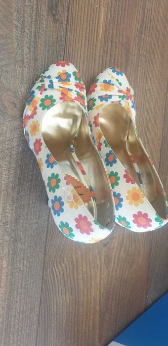 Дамски обувки на ток