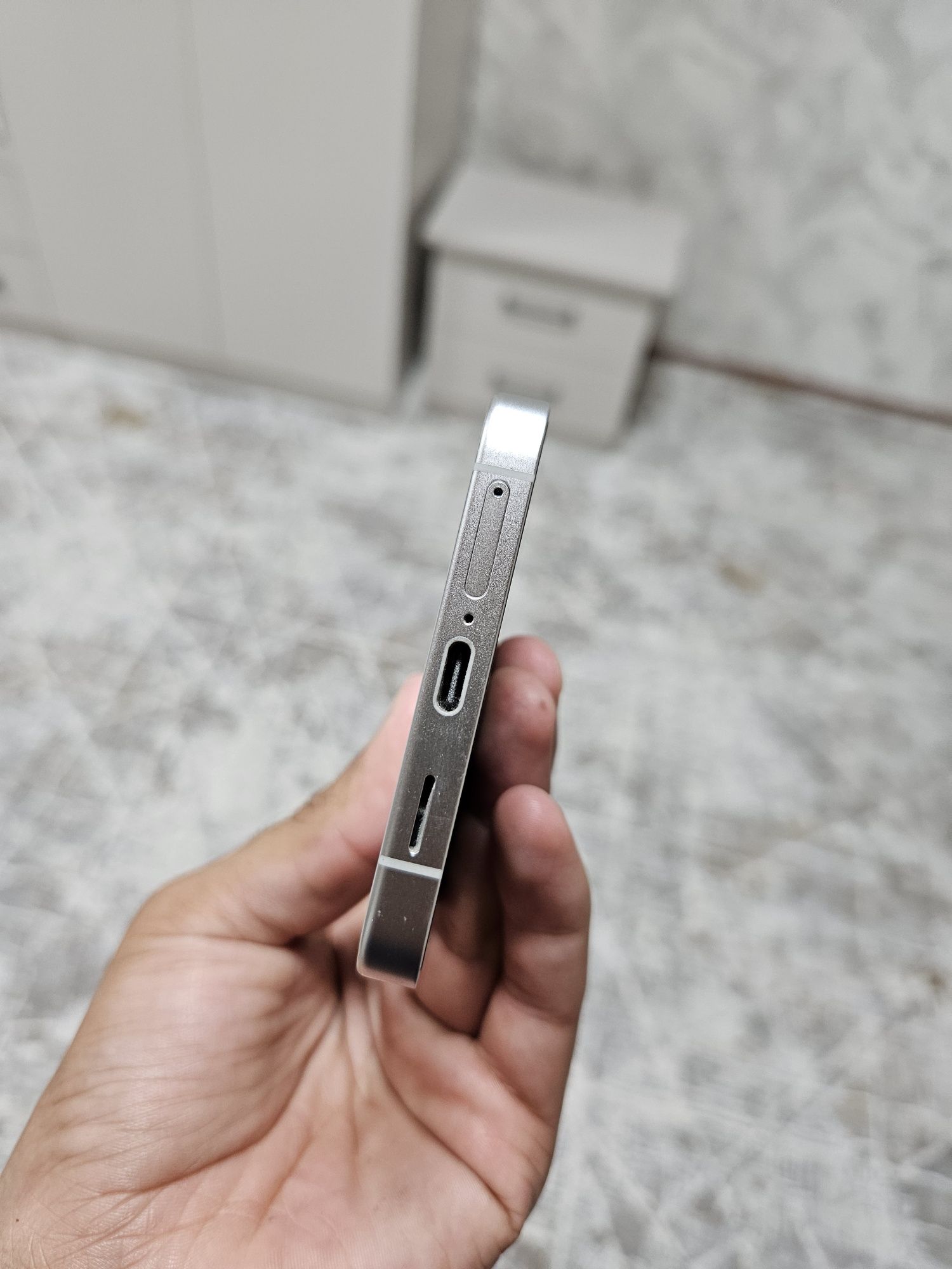 Samsung s24 plus white titanium