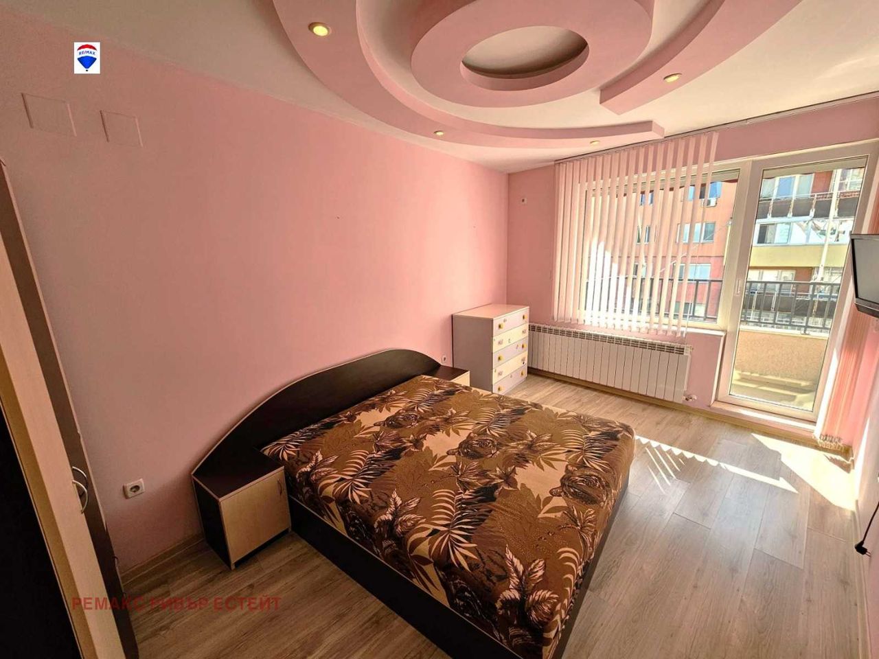 Дава се под наем Тристаен апартамент в Русе, Хъшове - 125 кв.м за 408 € - Снимка #6