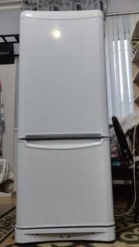 Холодильник с доставкой Indesit в отличном рабочем состоянии