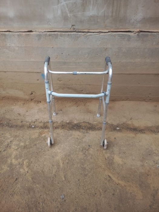 Взрослый ходунок