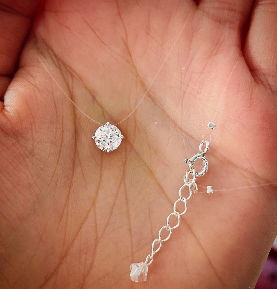 Нежно Колие с Кристал Swarovski на Прозрачна Корда Перфектният Подарък