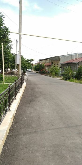 Мискин маҳалла 
2 тарафидан кўчалий
4.55 сотх, 9 хона уй