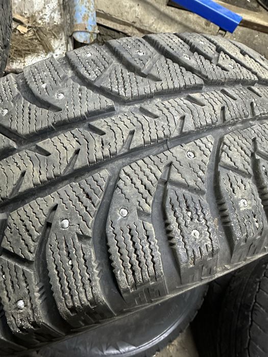 265/65/17 зима 4шт комлект шипы