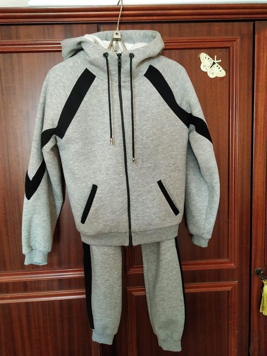 Костюм спортивный с начесом 44раз,Кофточка подростковая 44 -42 размер,