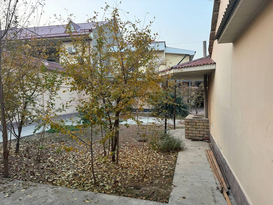 ДОМБРОБАД участок Чиланзар 4,7-сотка 8-комнат фасад 15-метров