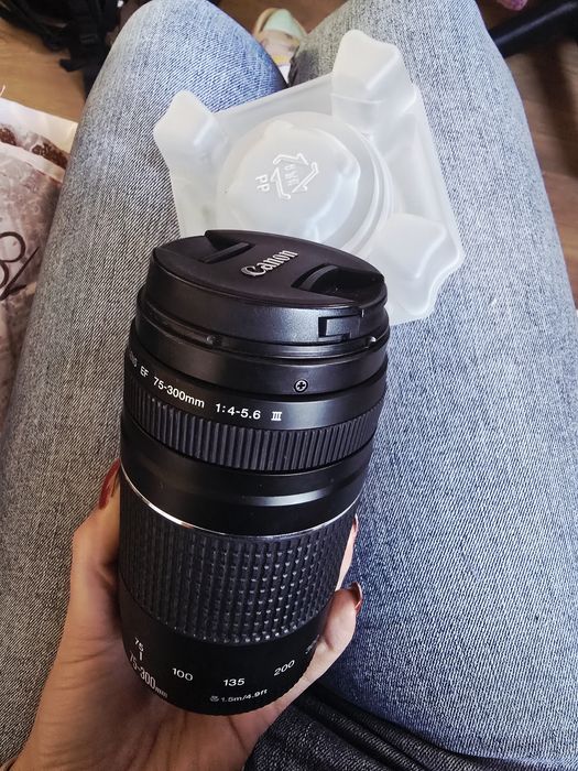 Обектив CANON EF 75-300mm f/4-5.6