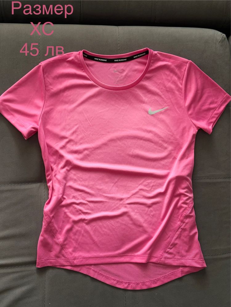 Дамска тениска NIKE оригинал размер XS