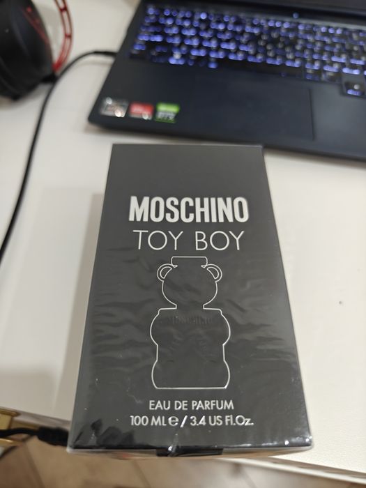 Moschino toy boy