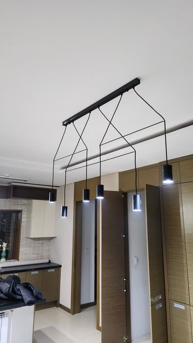 Продам люстру чёрная